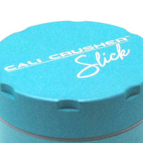 Teal slick zoom